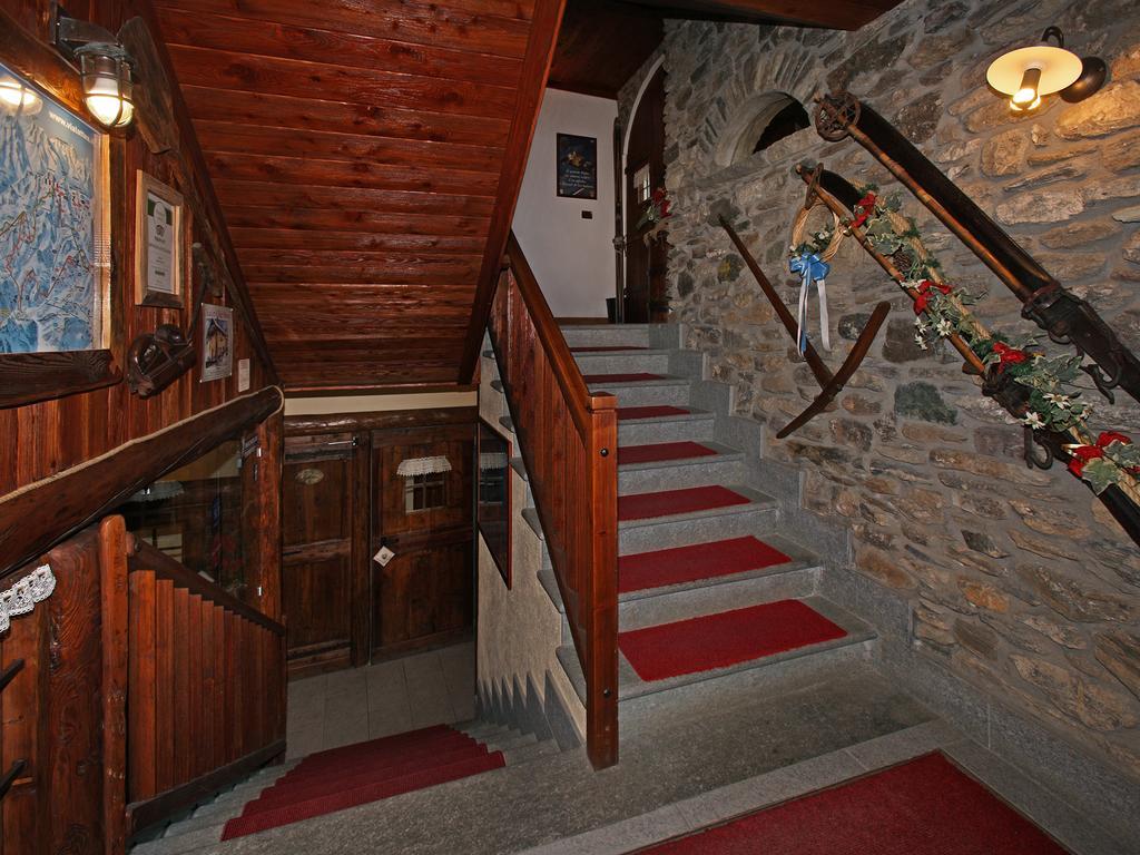 Chalet Chez Nous Oulx エクステリア 写真
